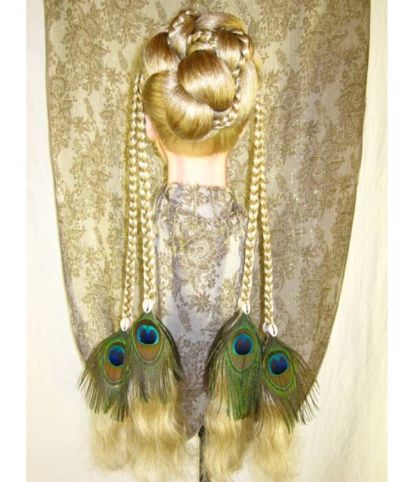 Peacock Cowry Braids Extension auburnish brown
