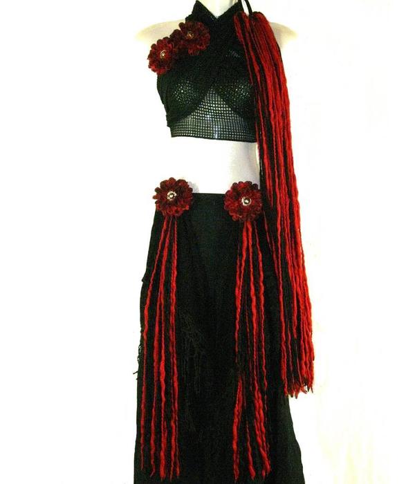 Vampirella gothic belly dance yarn fall