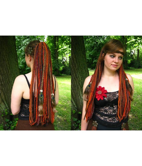 Fantasy feather hair extensions and hair jewelry with ostrich and peacock  feathers and in all hair colors. - Magic Tribal Hair - Melanie Penners -  Schlegelstr. 30 - 50935 Cologne, Germany - VAT IDs DE288887298 & GB410444738