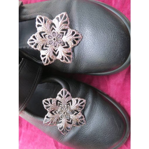 Goth Flower Shoe & Hair Clip