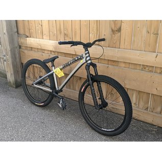 2022 Dartmoor Two6Player Evo  26" Complete