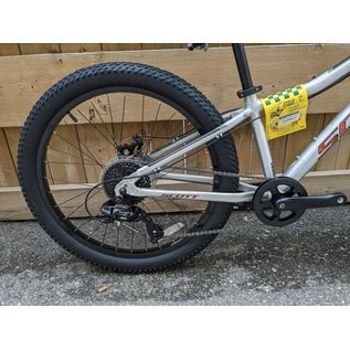 SCOTT ROXTER O/S 24" KIDS BIKE