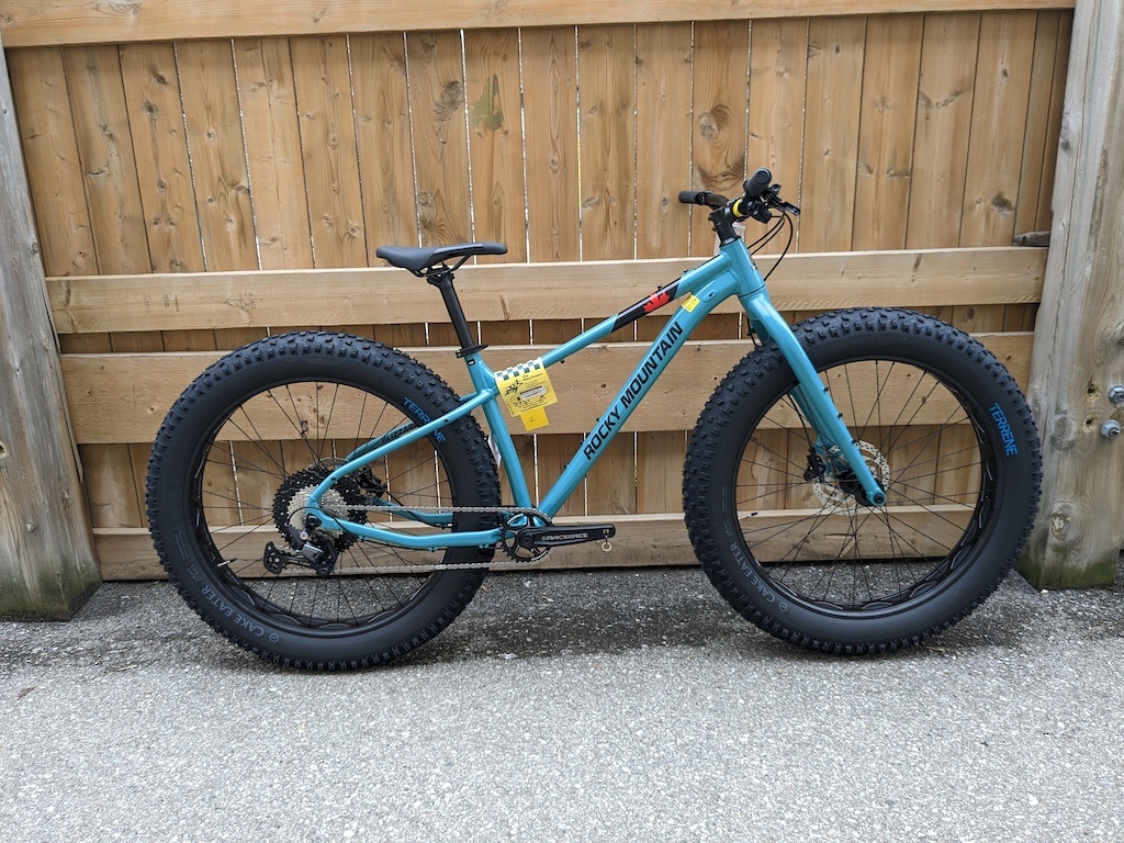 2023 ROCKY MOUNTAIN BLIZZARD A20 RED BLUE ZM Cycle Fitness Ltd