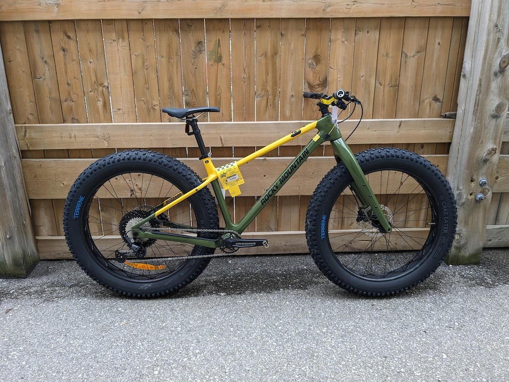 2023 ROCKY MOUNTAIN BLIZZARD CARBON 30 GREEN / YELLOW - ZM 2023 ROCKY MOUNTAIN BLIZZARD CARBON 30 GREEN / YELLOW - ZM