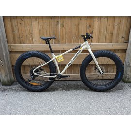 ROCKY MOUNTAIN BLIZZARD A10 27.5"BEIGE/BLACK