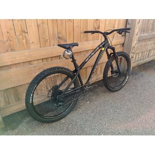 DARTMOOR HORNET 27.5" BLACK / GREY