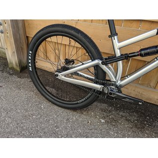Dartmoor Shine Pro 26" Glossy Metallic Silver