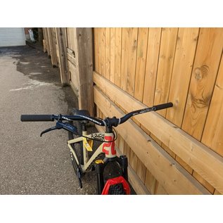 Dartmoor Two6Player Pro Bomber 26" Matt Sand Storm.