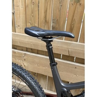 2023 ROCKY MOUNTAIN ALTITUDE C50  XL RED / CARBON