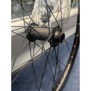 DARTMOOR  RAIDER PRO 26" 32H  FRONT WHEEL BLACK/BLACK TA 100X15 110X20MM NON DISC