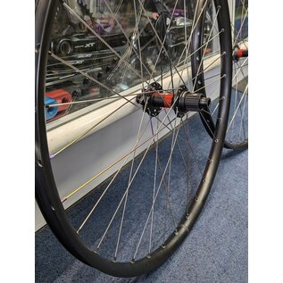 CUSTOM DT SWISS 240 BOOST DARTMOOR WHEELSET 29"
