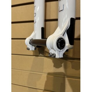 Manitou Circus Expert Suspension Fork - 26", 100 mm, 20 x 110 mm, 41 mm Offset, Gloss White, Straight Steerer
