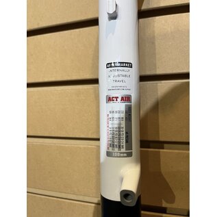 Manitou Circus Expert Suspension Fork - 26", 100 mm, 20 x 110 mm, 41 mm Offset, Gloss White, Straight Steerer