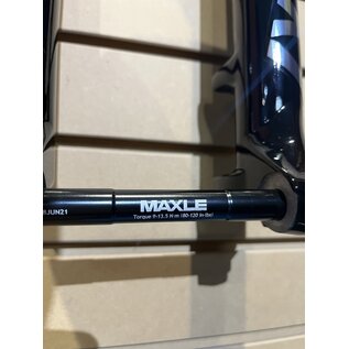 ROCK SHOX LYRIK ULTIMATE RC2 DEBONAIR  2915B T42 DB180 BK