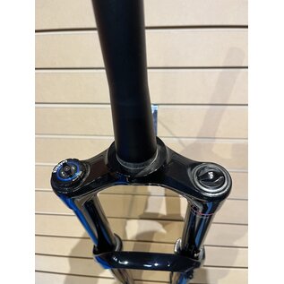 ROCK SHOX LYRIK ULTIMATE RC2 DEBONAIR  2915B T42 DB180 BK