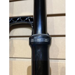 ROCKSHOX LYRIK ULTIMATE RC2 DEBONAIR 2715B T46 DB180 BLK