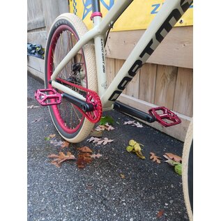 CUSTOM DARTMOOR 26PLAYER PRO RED / SANDSTORM