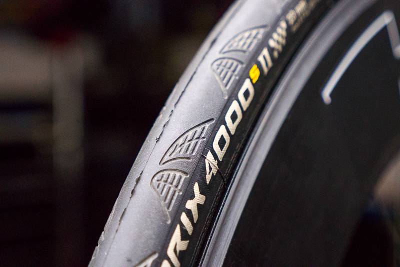 https://cdn.shoplightspeed.com/shops/614837/files/6759679/continental-continental-grand-prix-4000s-ii-foldin.jpg
