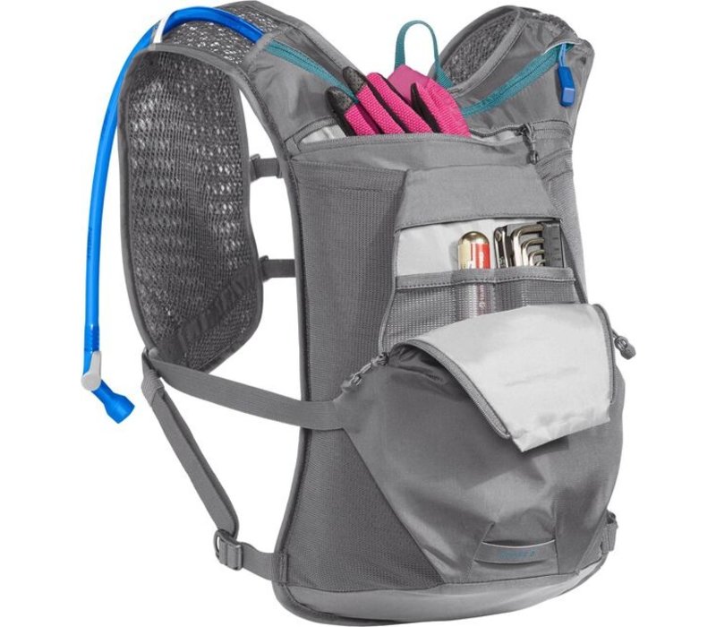 https://cdn.shoplightspeed.com/shops/614853/files/41358627/800x700x2/camelbak-camelbak-chase-8-vest-70-oz-gunmetal-lark.jpg