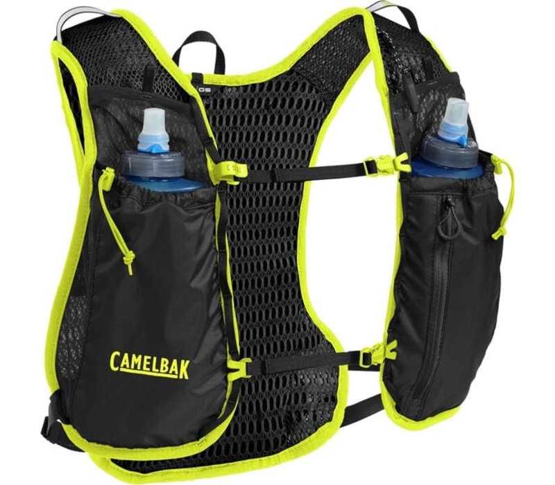 Trail Run™ Vest with Two 17oz Quick Stow™ Flasks