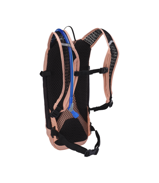 CamelBak Women's Lobo 9 70 oz.