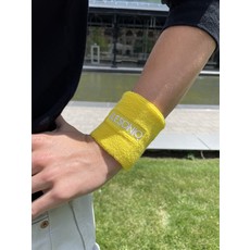 ÎLE SONIQ 2022 Yellow Wristband