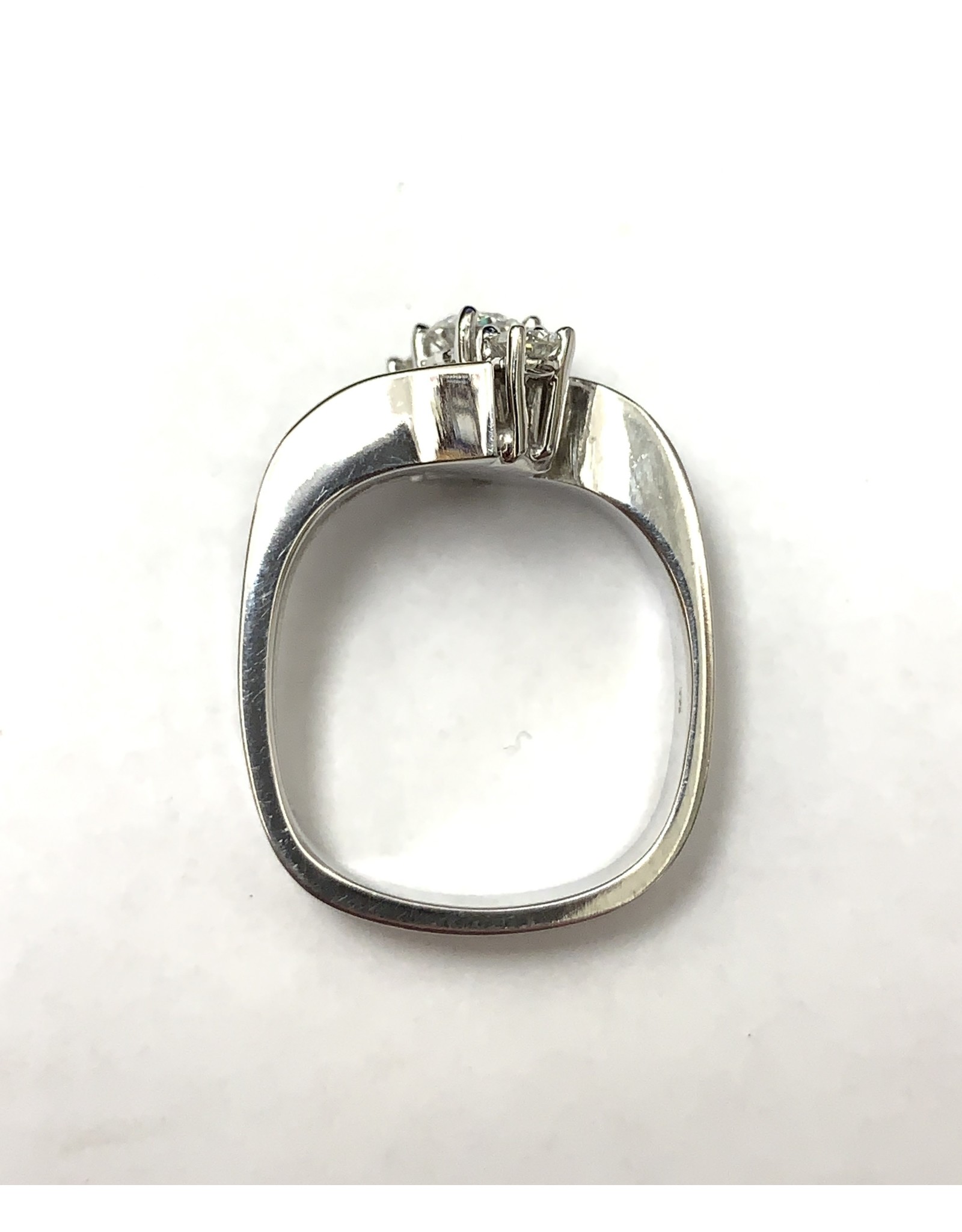 0.61ctw Contemporary Style Diamond Ring 14KW