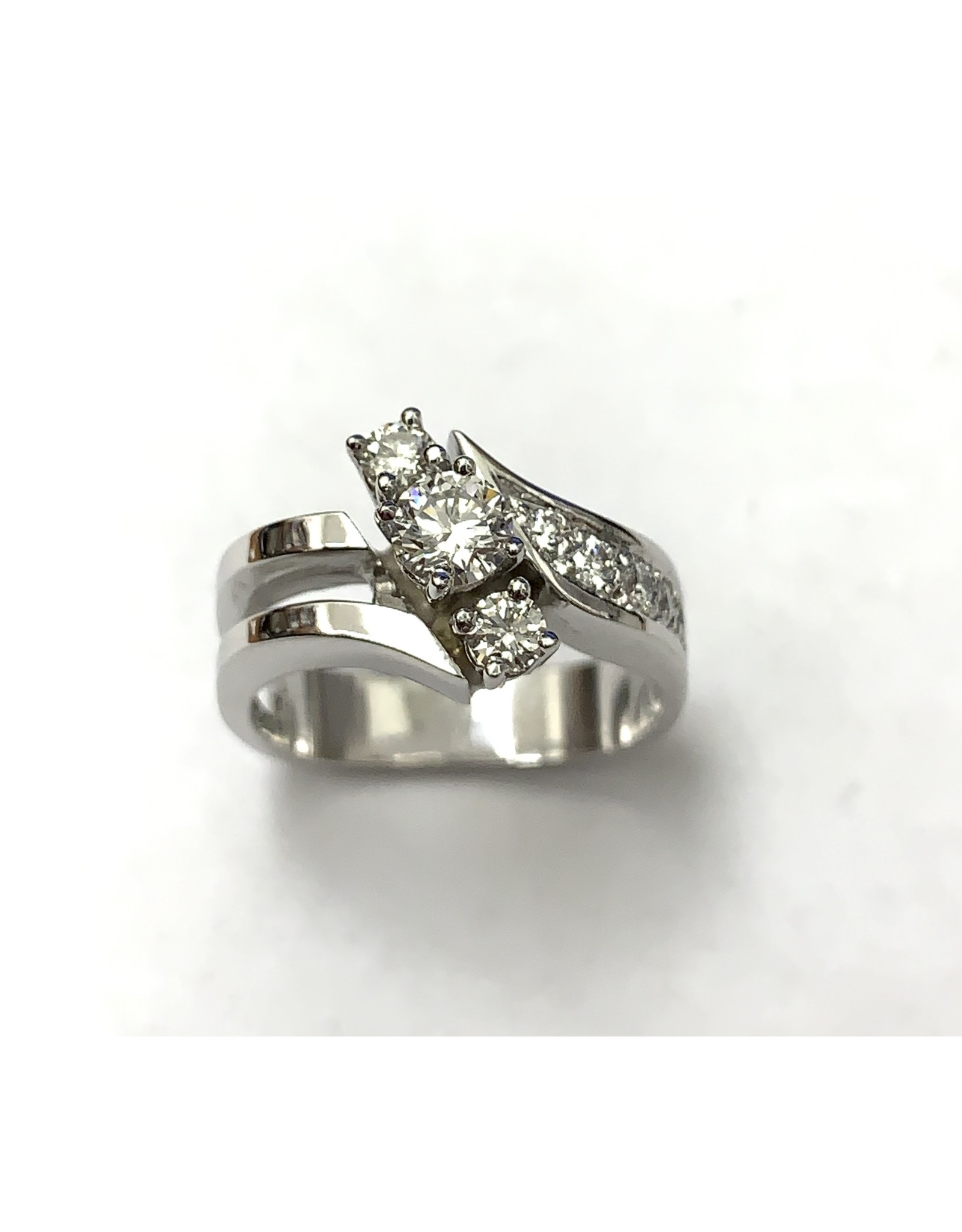 0.61ctw Contemporary Style Diamond Ring 14KW