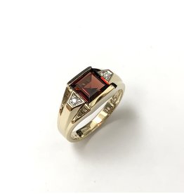 Garnet & Diamond Ring