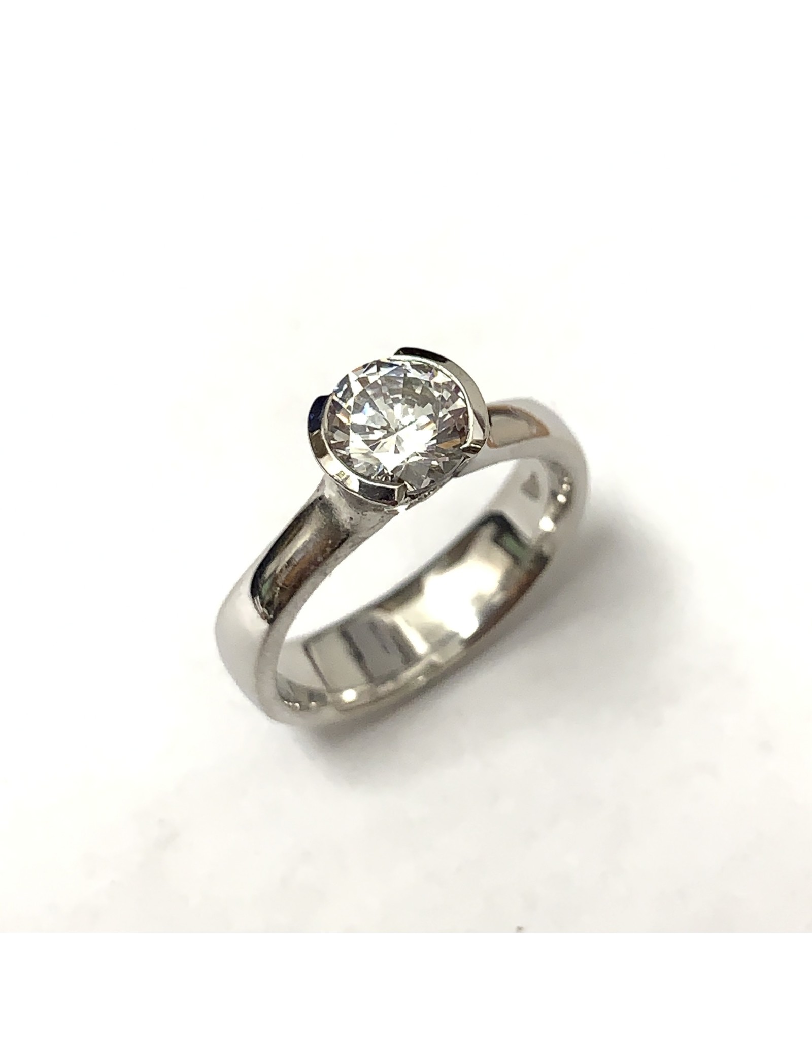 Solitaire Semi-Bezel Semi-Mount Ring 14KW