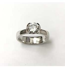 Solitaire Semi-Bezel Semi-Mount Ring