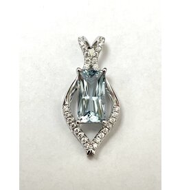 2.27ct Aquamarine & Diamond Pendant