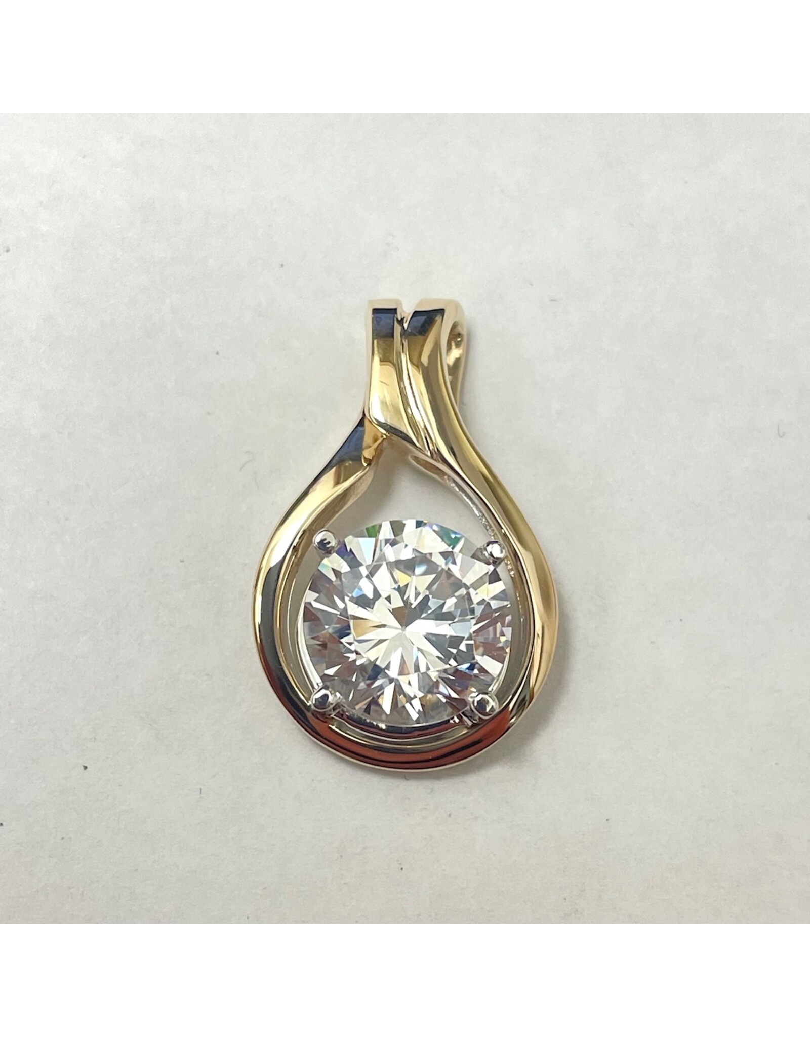 Fancy Pendant 10KY