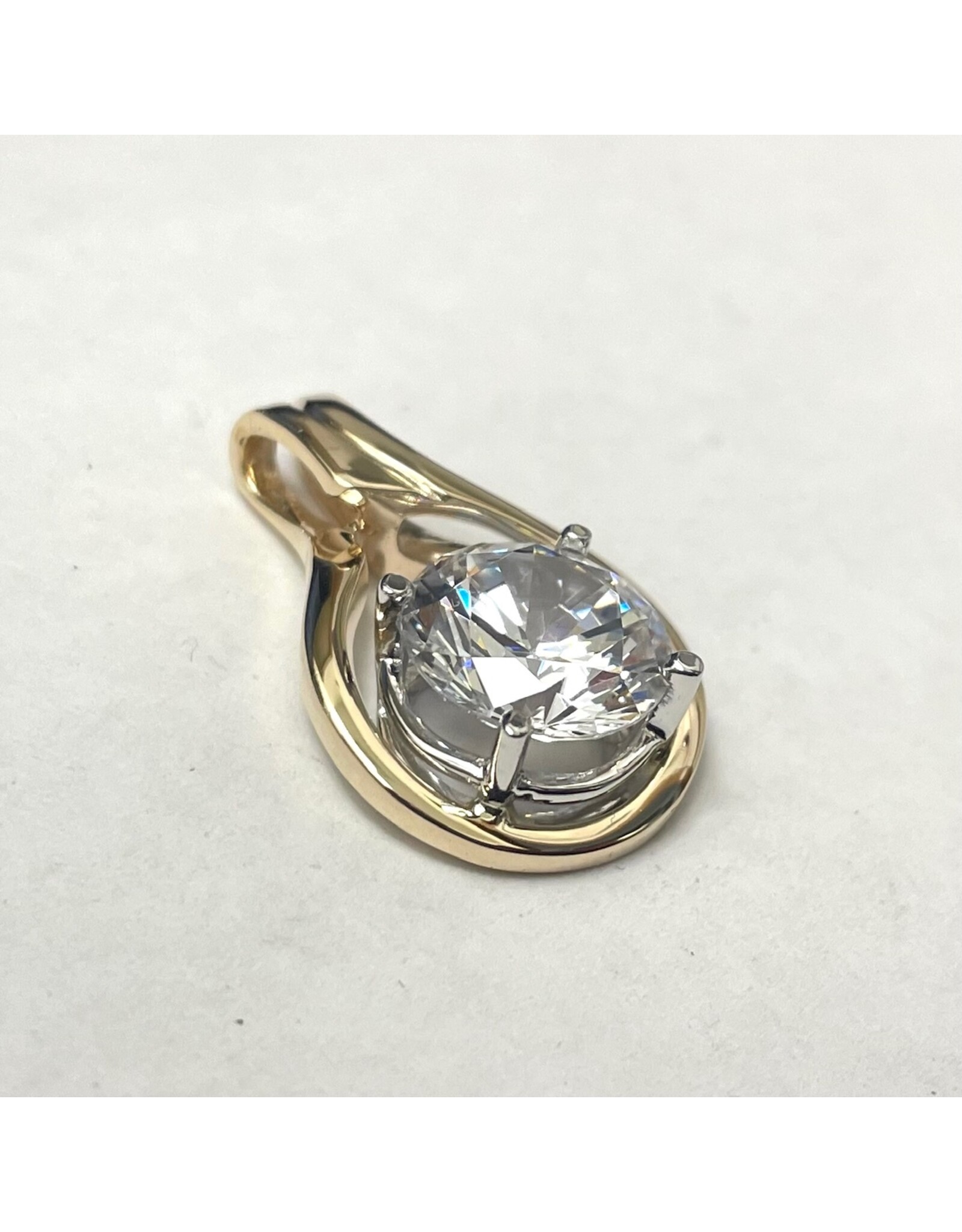 Fancy Pendant 10KY