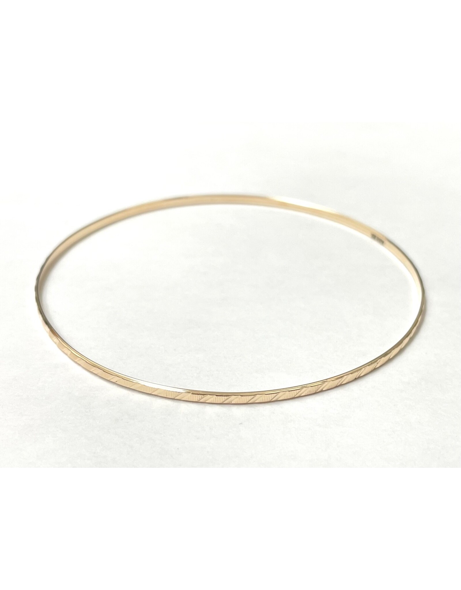 2mm Diamond Cut Bangle 10KY