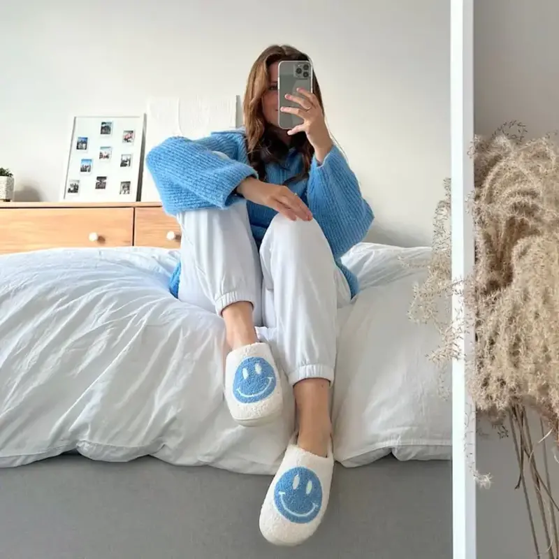 Oceanic Inc Happy Face Slippers Blue