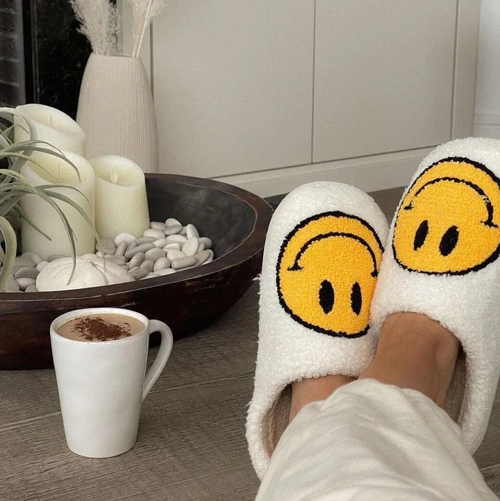 Oceanic Inc Happy Face Slippers Yellow