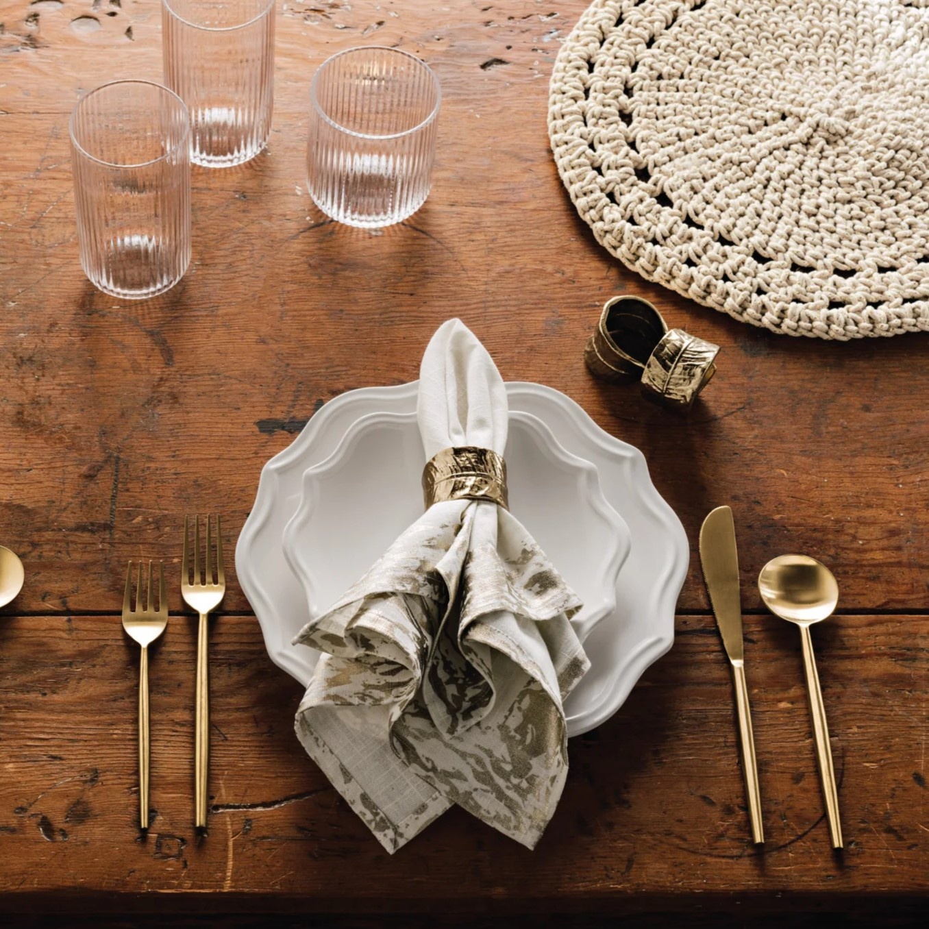 Danica Heirloom Gold Glimmer Napkins (Set of 4)