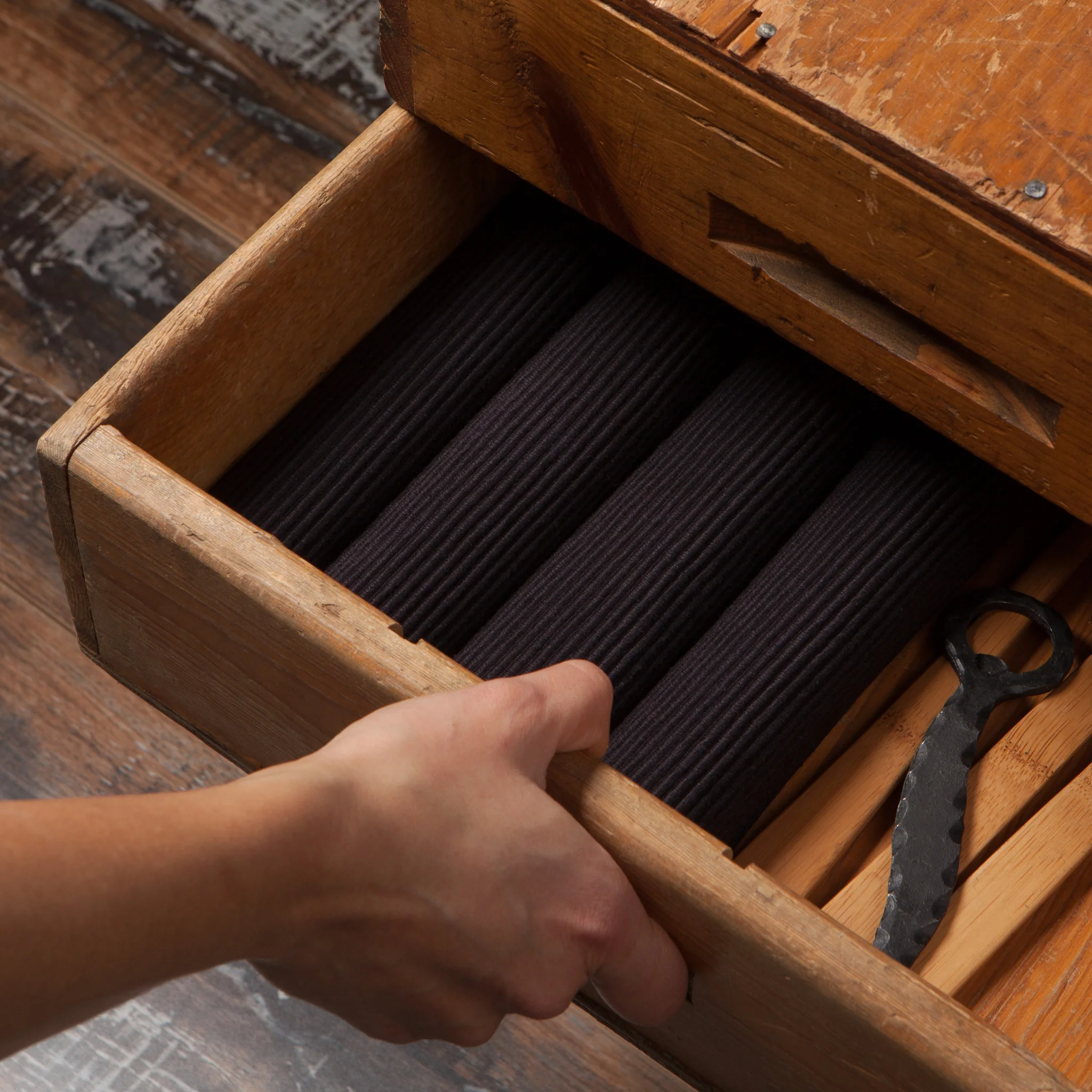 Now Designs Black Spectrum Placemat