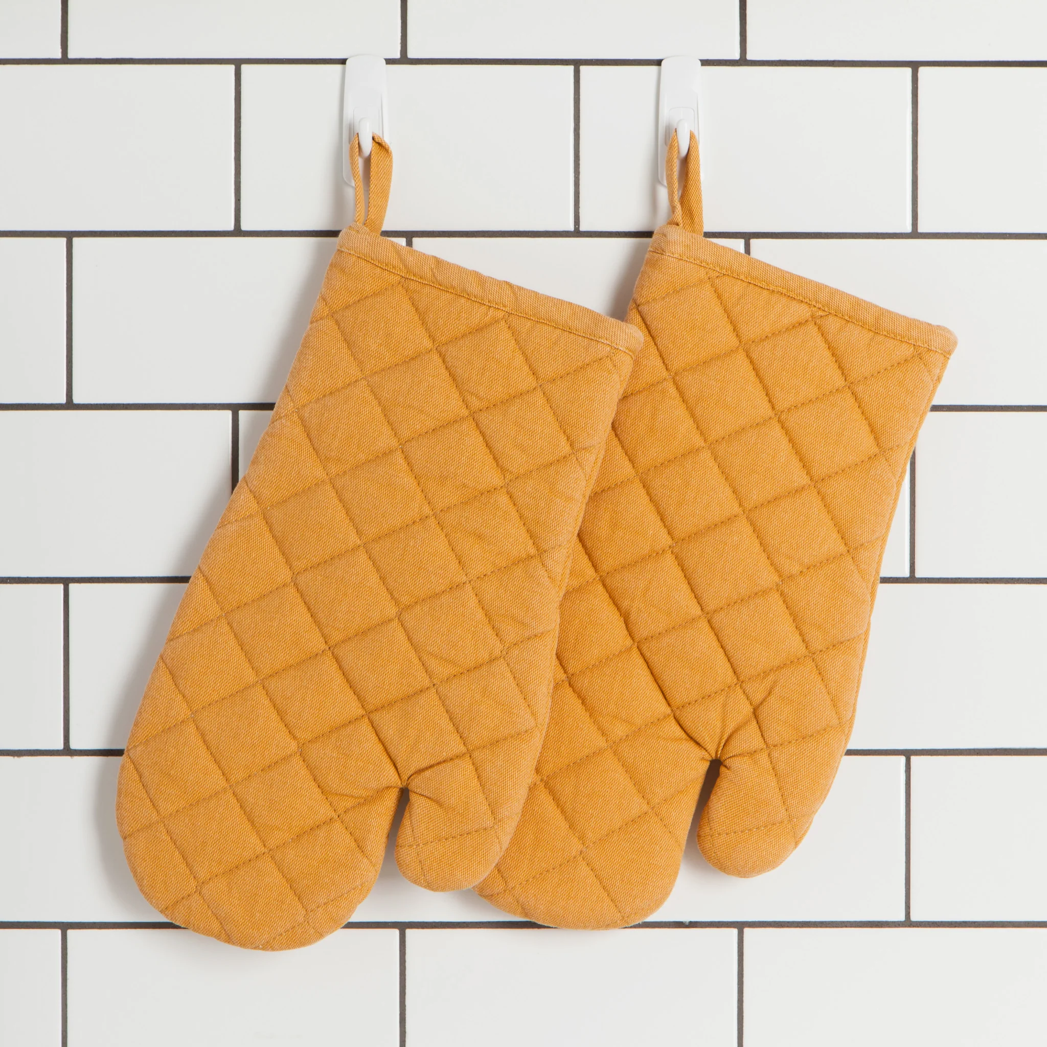 Danica Heirloom Ochre Stonewash Oven Mitt