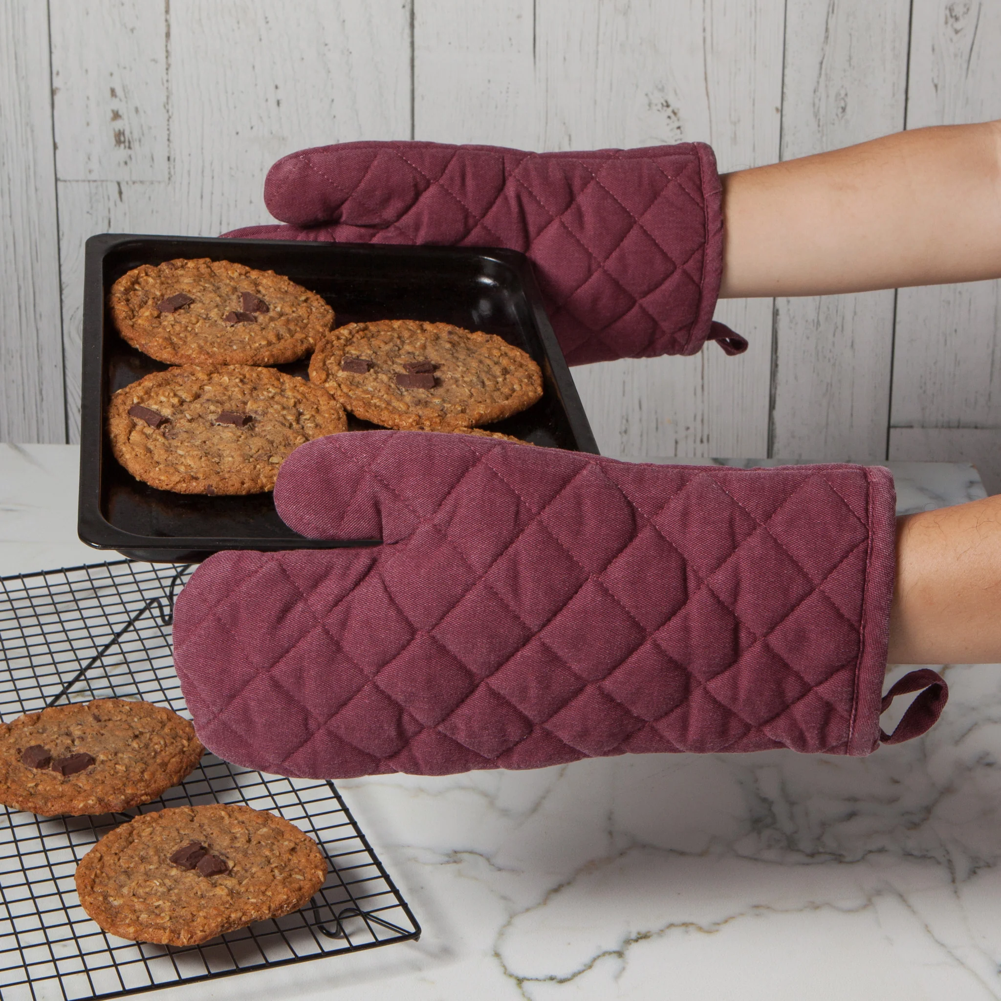 Danica Heirloom Wine Stonewash Oven Mitt