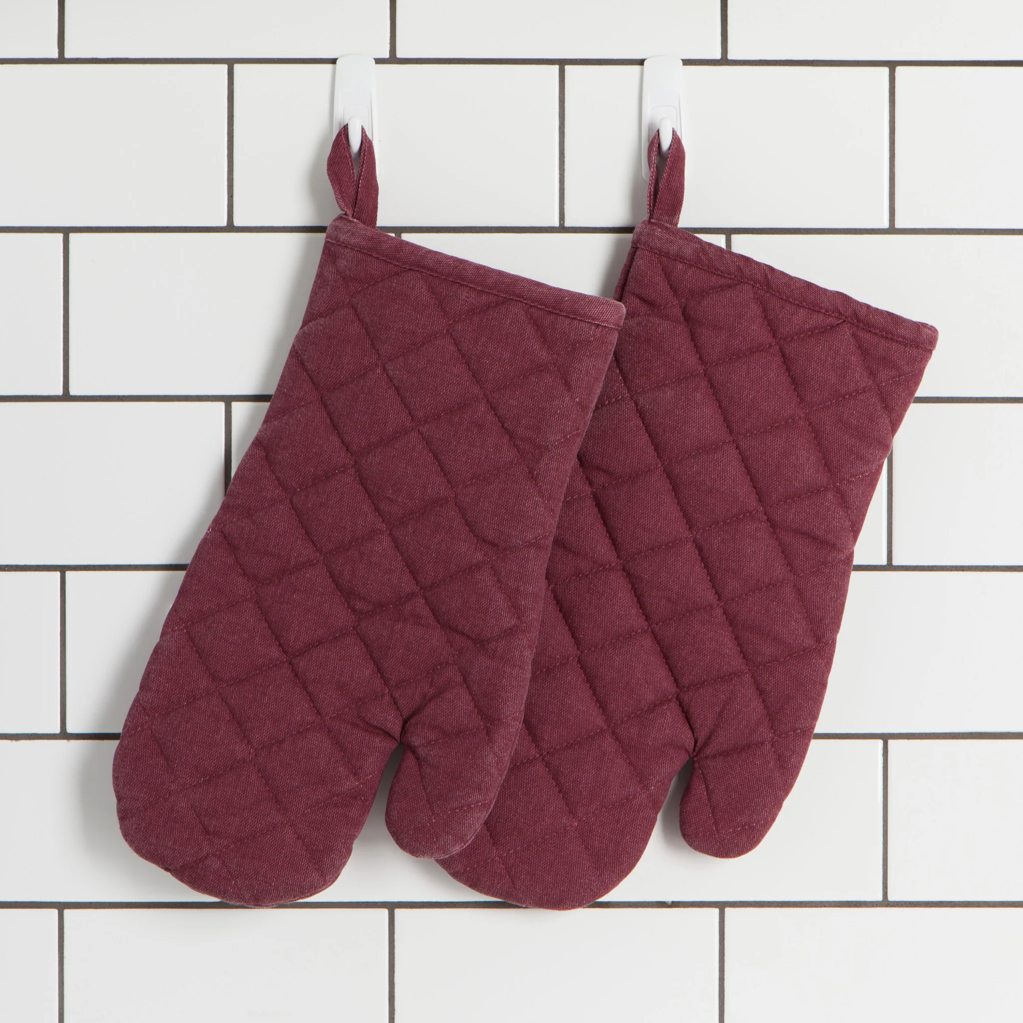 Danica Heirloom Wine Stonewash Oven Mitt
