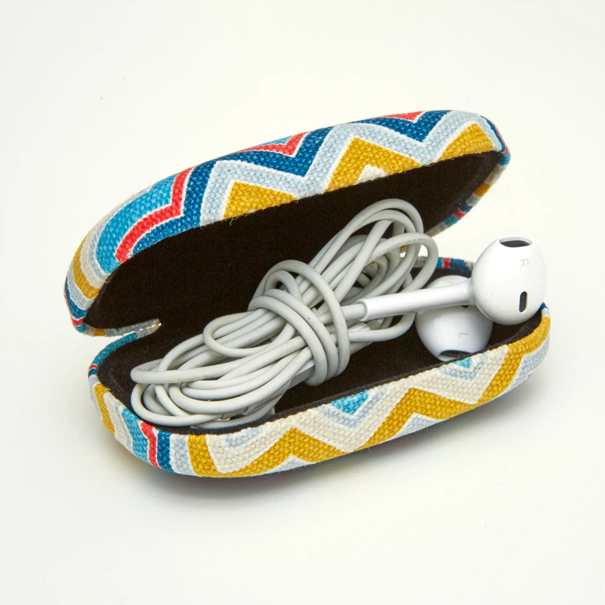 Kikkerland Striped Travel Case