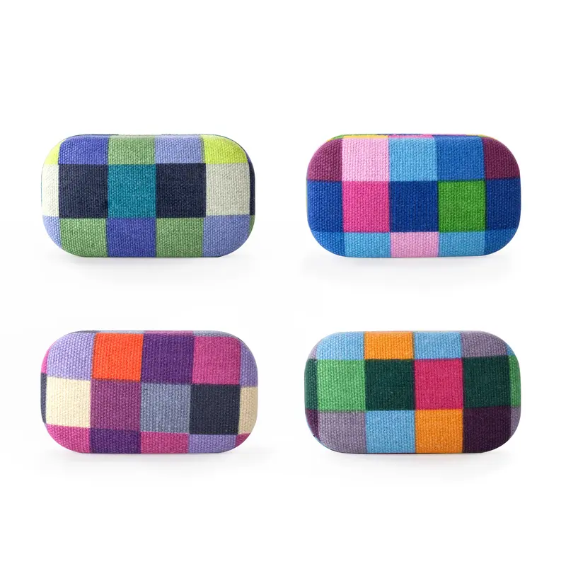 Kikkerland Plaid Travel Case