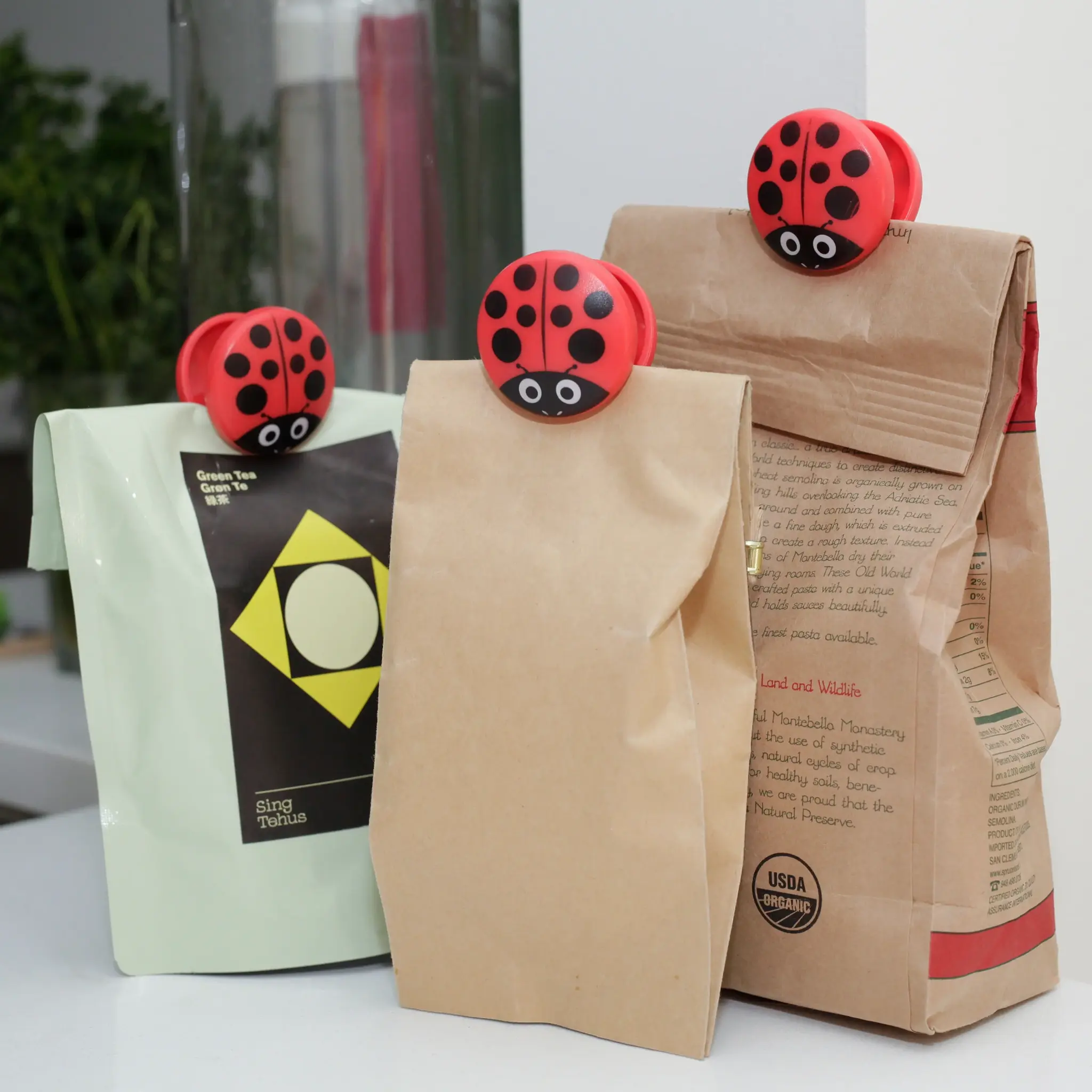 Kikkerland Ladybug Bag Clips (Set of 6)