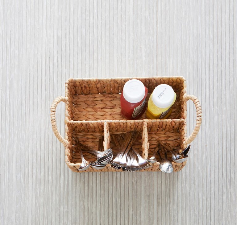 Storage basket with handles