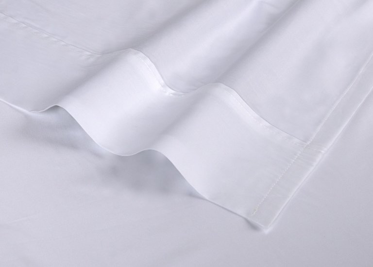 Hyper-Cotton Drapes
