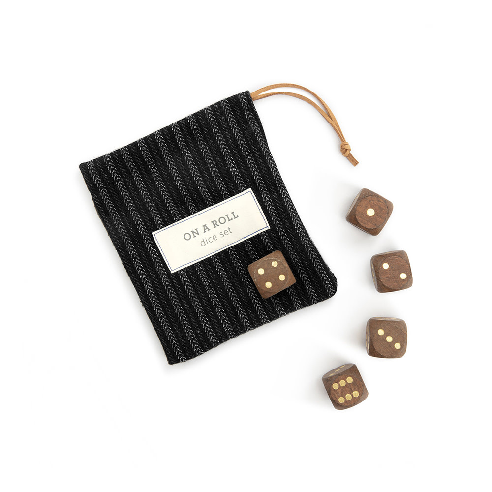 Set De Dés En Cuir ImnBest - 25 Dés Avec Gobelet Et Étui Magnétique - Pour Farkle, Yahtzee