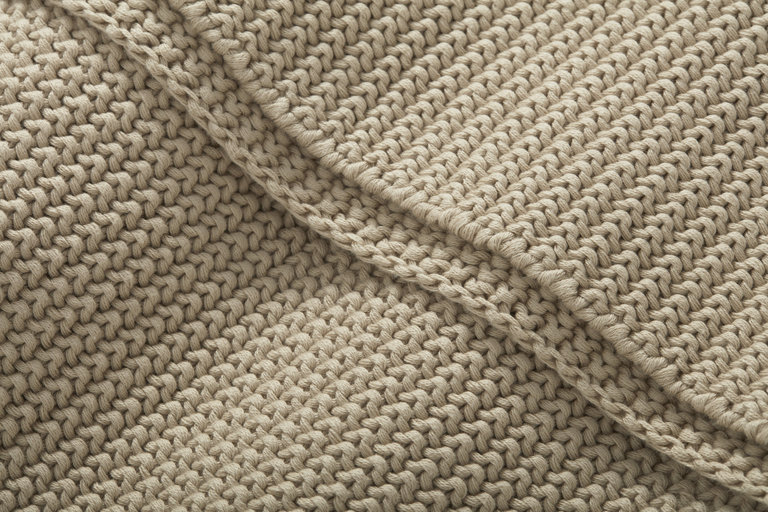 Loloi Rugs Jeté Nina