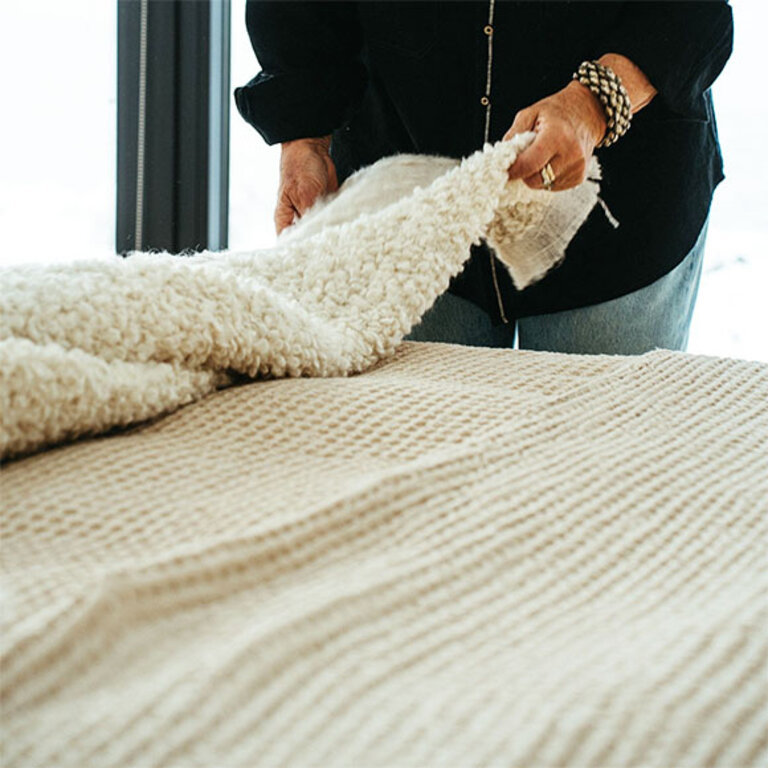 Stonewashed Throw - Cream